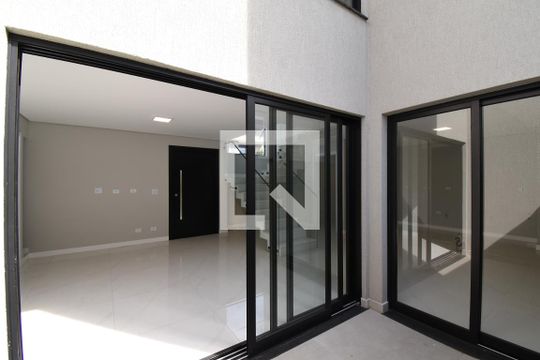 Solaruim  de casa de condomínio à venda com 3 quartos, 250m² em Santa Cândida, Curitiba