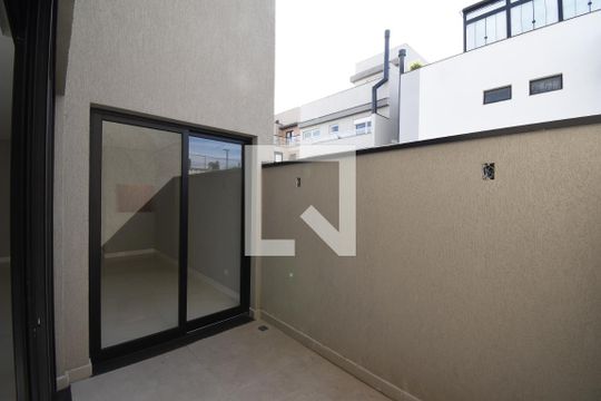 Solaruim  de casa de condomínio à venda com 3 quartos, 250m² em Santa Cândida, Curitiba
