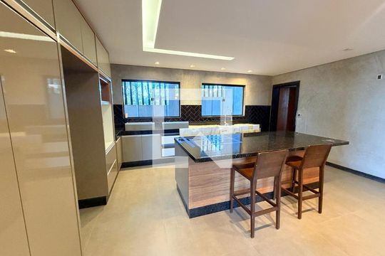 Sala de jantar de casa de condomínio para alugar com 7 quartos, 495m² em Aeroporto, Juiz de Fora
