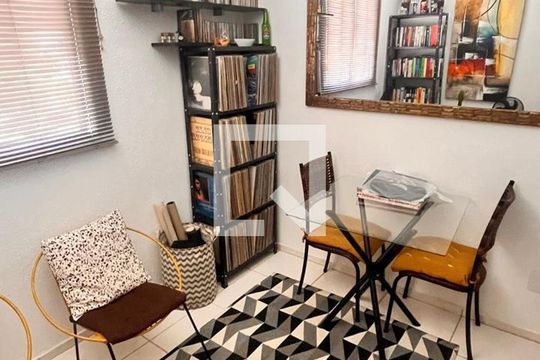 Sala de apartamento à venda com 2 quartos, 42m² em Campo Grande, Rio de Janeiro