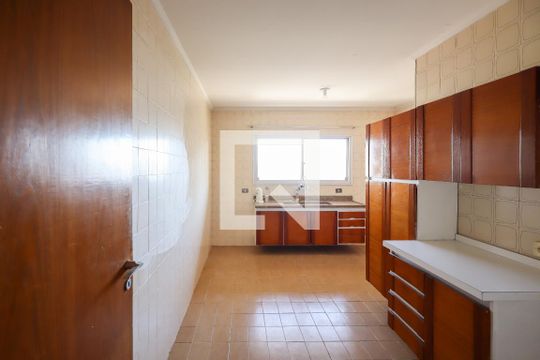 Cozinha de apartamento para alugar com 3 quartos, 160m² em Santo Amaro, São Paulo