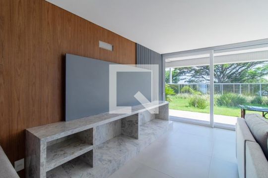 Sala/cozinha de apartamento para alugar com 3 quartos, 180m² em Vila Assunção, Porto Alegre