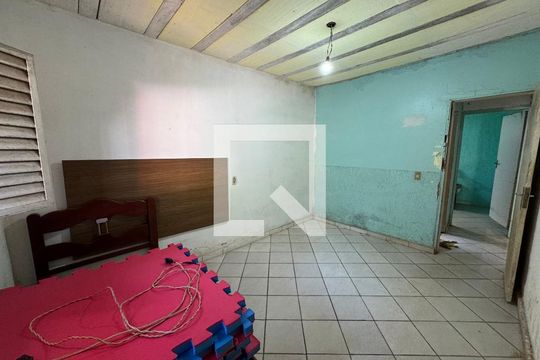 Quarto 1 anexo 1 de casa à venda com 6 quartos, 225m² em Q 1, Brasília