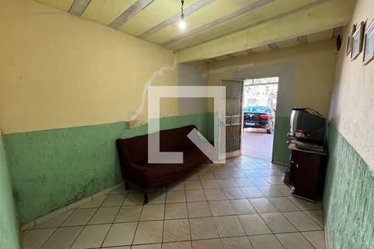 Casa 1 - Sala de casa à venda com 6 quartos, 225m² em Q 1, Brasília
