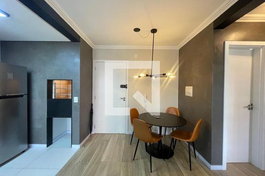 Apartamento à venda com 2 quartos, 56m² em Centro, Novo Hamburgo