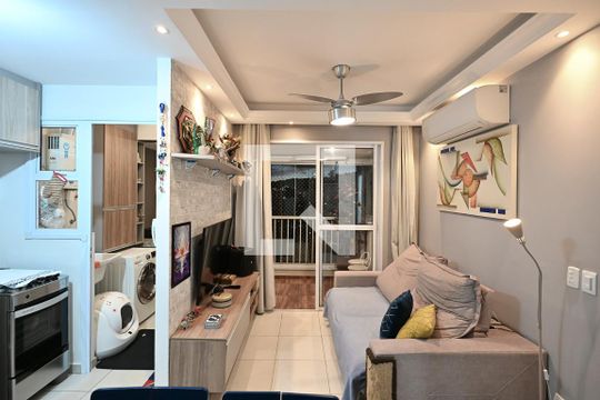 Sala de Tv de apartamento para alugar com 1 quarto, 44m² em Vila Andrade, São Paulo