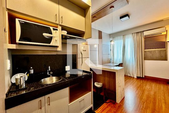 Sala/Cozinha  de apartamento para alugar com 1 quarto, 32m² em Lourdes, Belo Horizonte