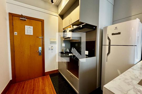 Sala/Cozinha  de apartamento para alugar com 1 quarto, 32m² em Lourdes, Belo Horizonte