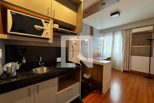 Sala/Cozinha  de apartamento para alugar com 1 quarto, 32m² em Lourdes, Belo Horizonte