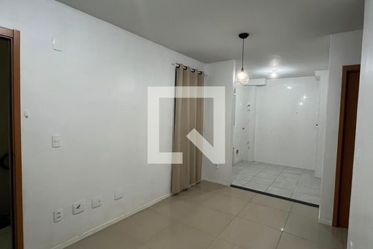 Sala de apartamento para alugar com 2 quartos, 41m² em Igara, Canoas