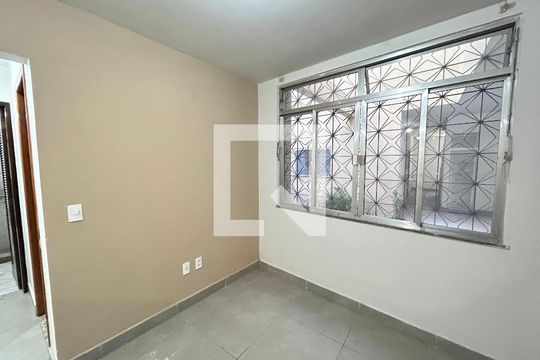 Sala de apartamento para alugar com 1 quarto, 34m² em Madureira, Rio de Janeiro