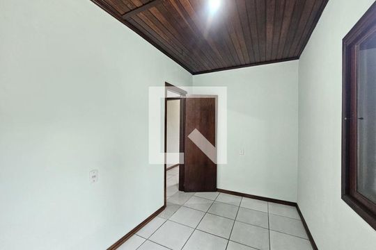 Quarto 1 de casa para alugar com 2 quartos, 90m² em Passo dos Ferreiros, Gravataí