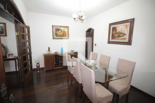 Sala de casa à venda com 6 quartos, 360m² em Camargos, Belo Horizonte