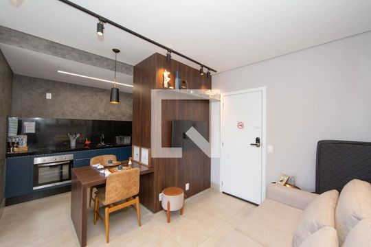 SALA de kitnet/studio à venda com 1 quarto, 40m² em Cruzeiro, Belo Horizonte