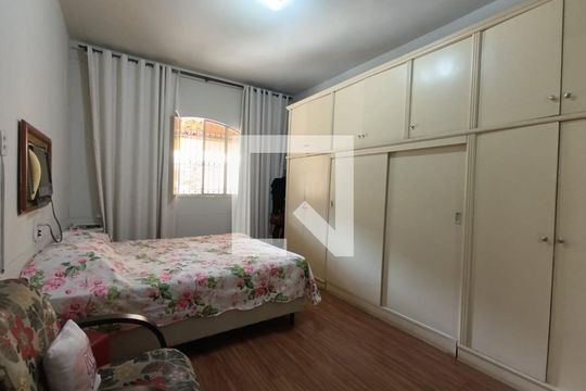 Quarto 1 de casa para alugar com 2 quartos, 200m² em Heliópolis, Belford Roxo