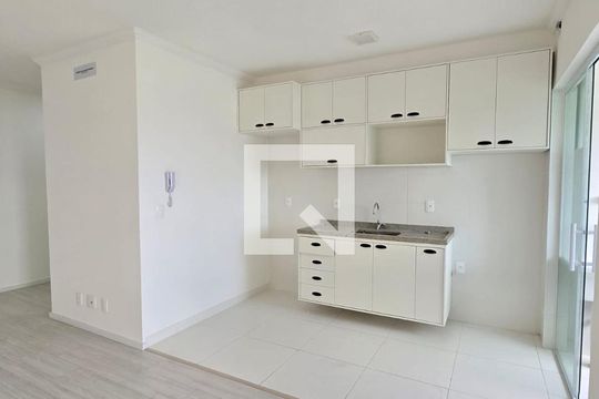 Sala/cozinha de apartamento para alugar com 2 quartos, 69m² em Vila Branca, Jacareí