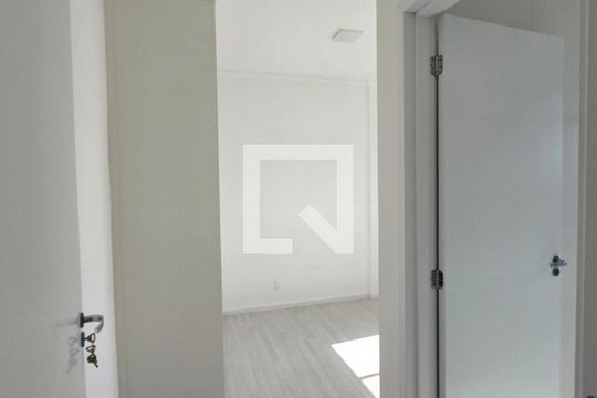 Corredor de apartamento para alugar com 2 quartos, 69m² em Vila Branca, Jacareí