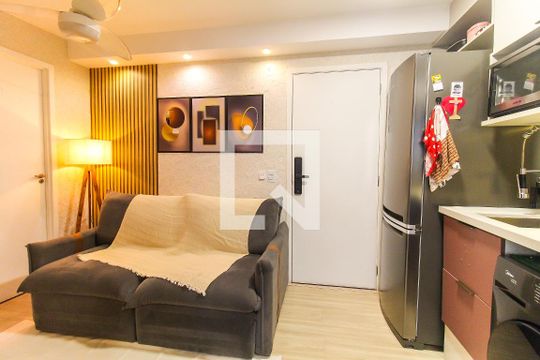 Sala/Cozinha de apartamento à venda com 2 quartos, 33m² em Vila Curuçá Velha, São Paulo