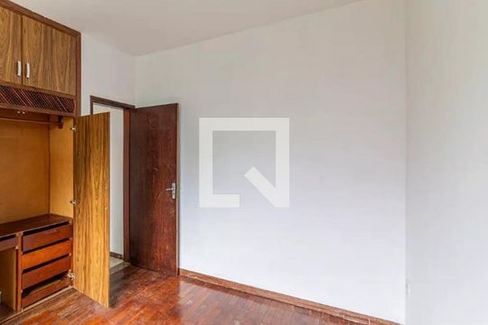 Quarto de casa para alugar com 3 quartos, 120m² em Alvorada, Contagem