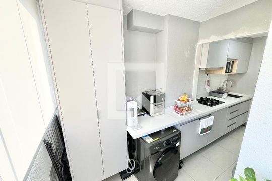 Sala/Cozinha de apartamento para alugar com 2 quartos, 43m² em Imirim, São Paulo