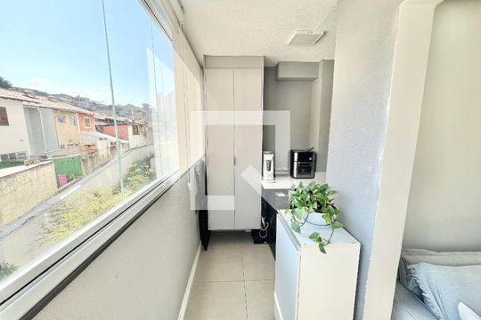 Sala/Cozinha de apartamento para alugar com 2 quartos, 43m² em Imirim, São Paulo