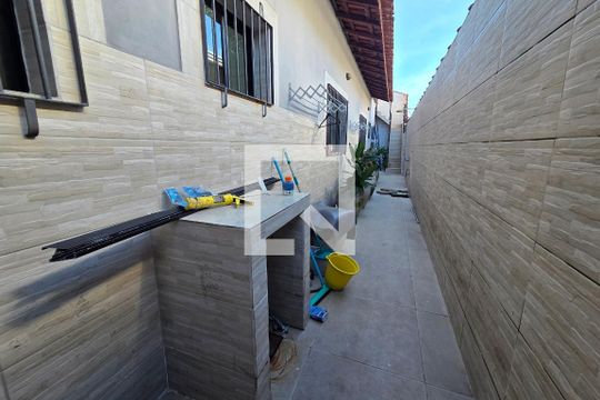 Quintal de casa para alugar com 3 quartos, 100m² em Maracanã, Praia Grande