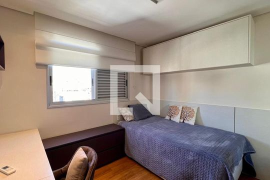 Apartamento à venda com 4 quartos, 266m² em Santo Antônio, Belo Horizonte