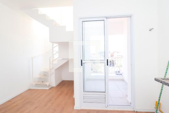 Sala/Cozinha de apartamento para alugar com 1 quarto, 30m² em Cidade Antônio Estêvão de Carvalho, São Paulo