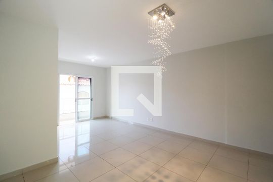 Sala de apartamento para alugar com 4 quartos, 106m² em Saraiva, Uberlândia
