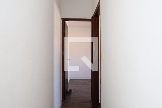 corredor de casa para alugar com 2 quartos, 70m² em Jardim Faria Lima, São Paulo