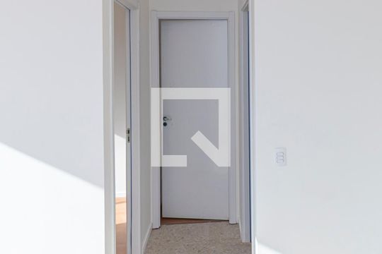Sala de apartamento à venda com 2 quartos, 42m² em Irajá, Rio de Janeiro