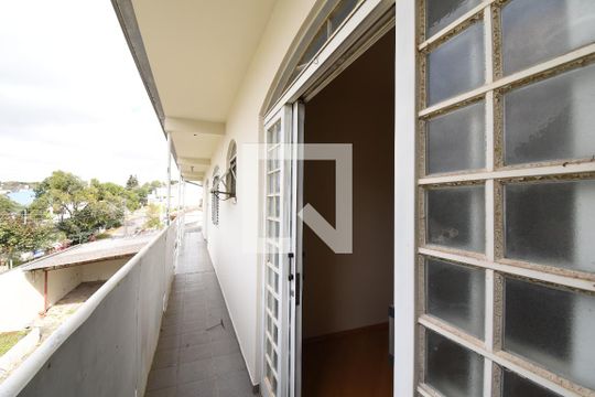 Sacada da Sala de casa à venda com 4 quartos, 342m² em Santa Felicidade, Curitiba
