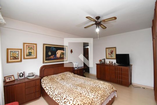 Suíte de apartamento à venda com 3 quartos, 146m² em Centro Cívico, Curitiba
