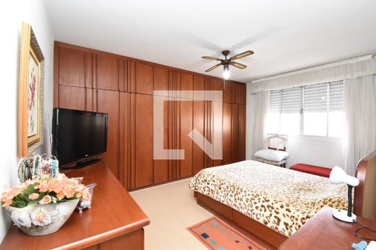 Suíte de apartamento à venda com 3 quartos, 146m² em Centro Cívico, Curitiba