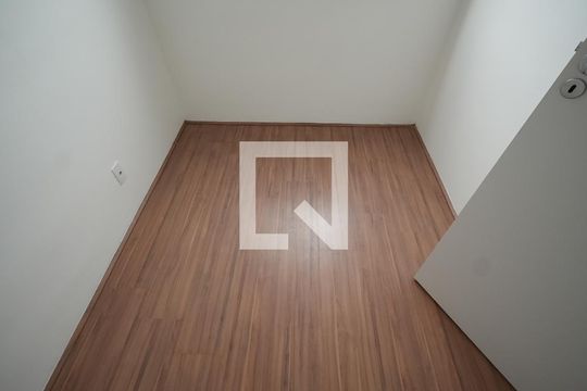 Quarto 1 de apartamento à venda com 2 quartos, 36m² em Santa Maria, Santo André