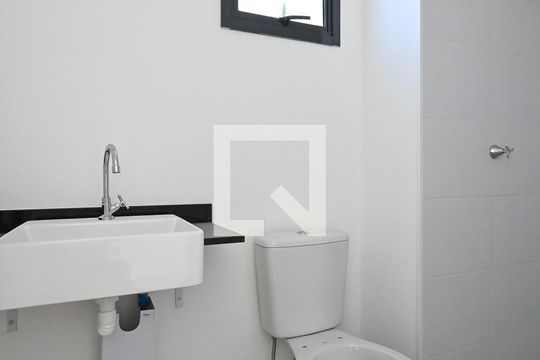 Banheiro de kitnet/studio à venda com 1 quarto, 25m² em Vila Olímpia, São Paulo