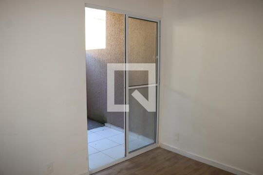 Apartamento para alugar com 2 quartos, 50m² em Granja Viana, Cotia