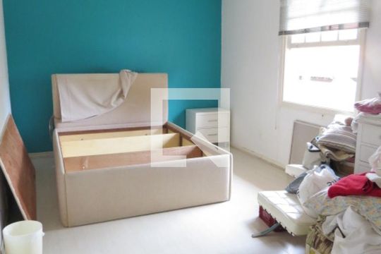 Quarto de casa à venda com 3 quartos, 665m² em Alto de Pinheiros, São Paulo