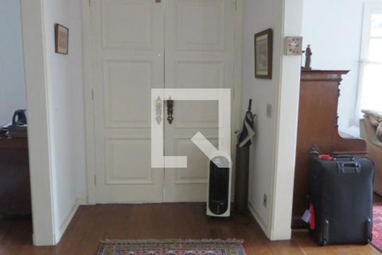 Sala de casa à venda com 3 quartos, 665m² em Alto de Pinheiros, São Paulo
