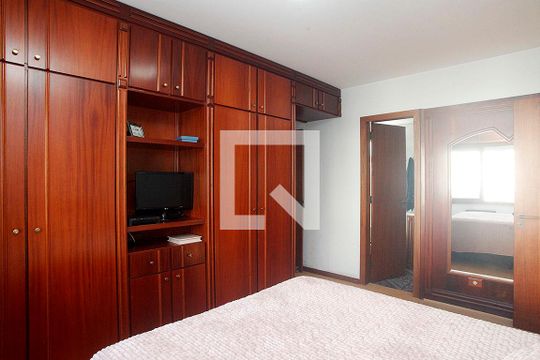 Quarto 1 Suíte de apartamento à venda com 4 quartos, 180m² em Petrópolis, Porto Alegre