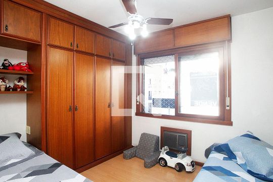 Quarto 2 de apartamento à venda com 4 quartos, 180m² em Petrópolis, Porto Alegre
