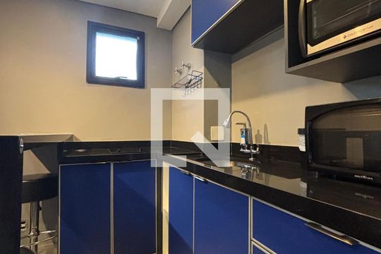 Sala/Cozinha de apartamento à venda com 1 quarto, 43m² em Vila Olímpia, São Paulo