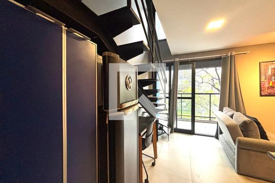 Sala/Cozinha de apartamento à venda com 1 quarto, 43m² em Vila Olímpia, São Paulo