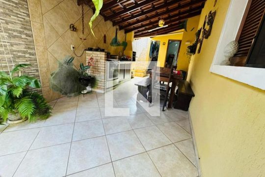 Casa à venda com 3 quartos, 184m² em Jardim Danubio, Jundiaí