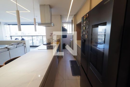 Sala/Cozinha de apartamento para alugar com 2 quartos, 92m² em Centro, Osasco
