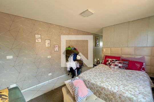 Quarto 1 de casa para alugar com 4 quartos, 250m² em Jardim Bom Clima, Guarulhos