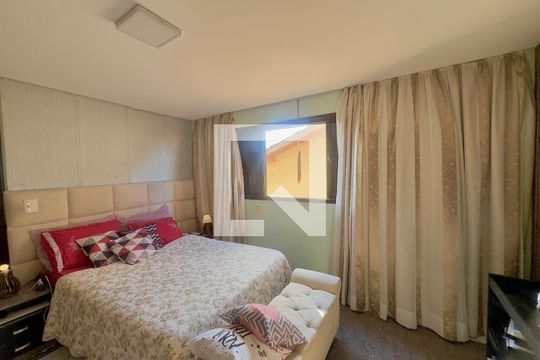 Quarto 1 de casa para alugar com 4 quartos, 250m² em Jardim Bom Clima, Guarulhos
