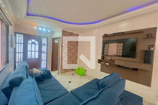 Casa para alugar com 4 quartos, 250m² em Jardim Bom Clima, Guarulhos