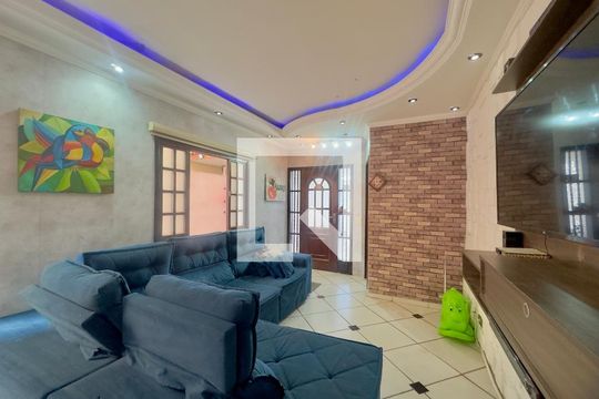 Sala de casa para alugar com 4 quartos, 250m² em Jardim Bom Clima, Guarulhos
