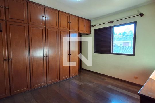 Suíte de casa para alugar com 2 quartos, 393m² em Jardim Tres Marias, São Bernardo do Campo